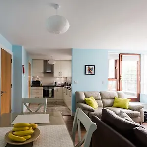 Spacious 2-bedroom Near O'connell St Apartment Dublin